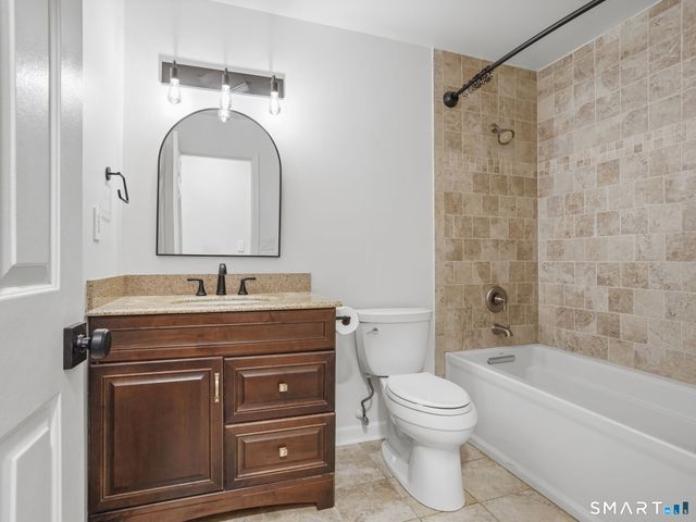 170 Forest Street 9, Stamford, CT 06901