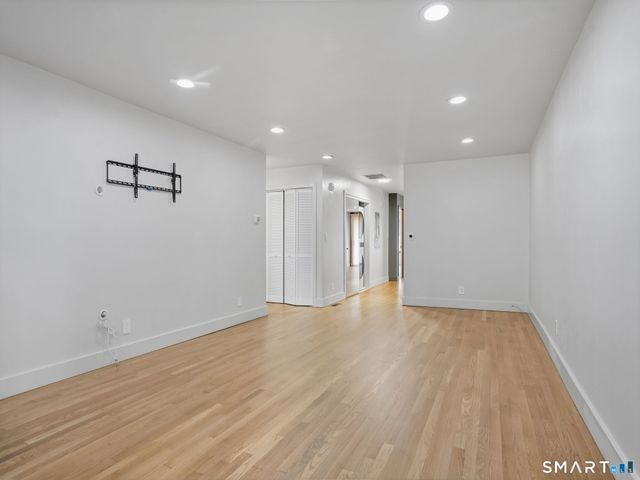 170 Forest Street 9, Stamford, CT 06901