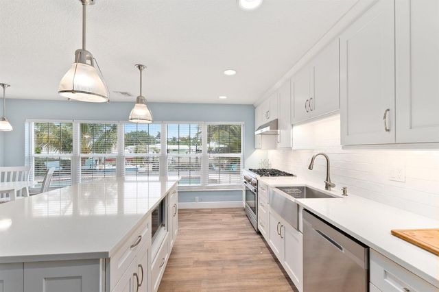 1749 SW Coxswain Place, Palm City, FL 34990