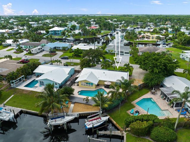 1749 SW Coxswain Place, Palm City, FL 34990