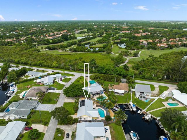 1749 SW Coxswain Place, Palm City, FL 34990