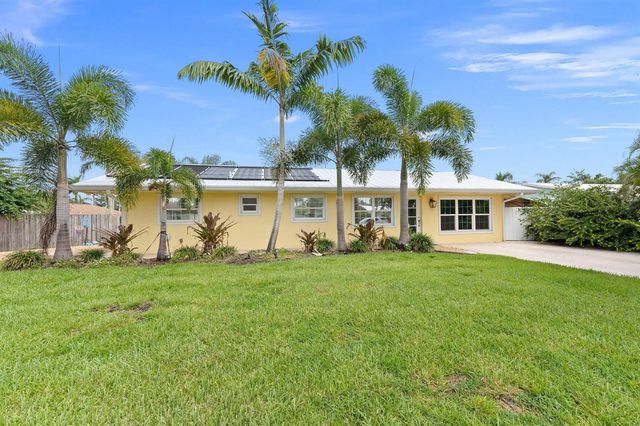 1749 SW Coxswain Place, Palm City, FL 34990