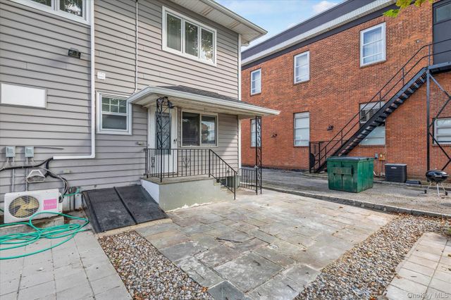 6 Franklin Avenue Lower, Port Washington, NY 11050