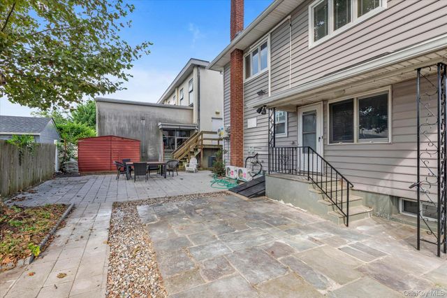 6 Franklin Avenue Lower, Port Washington, NY 11050