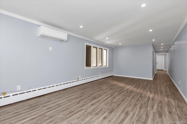 6 Franklin Avenue Lower, Port Washington, NY 11050