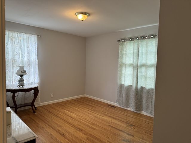 136 Kingswood Dr, Clarksville, TN 37043