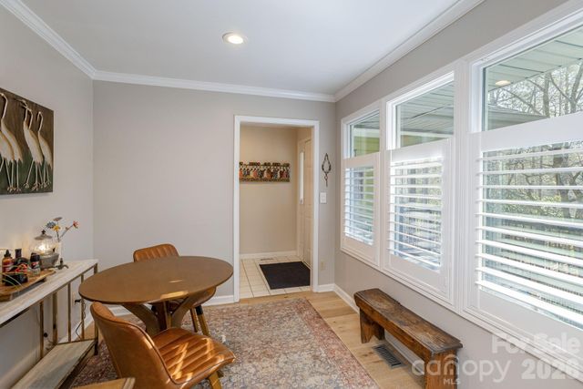 128 Camellia Way, Hendersonville, NC 28739