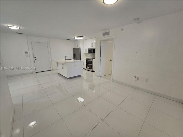 2651 NE 212th Ter 103, Miami, FL 33180