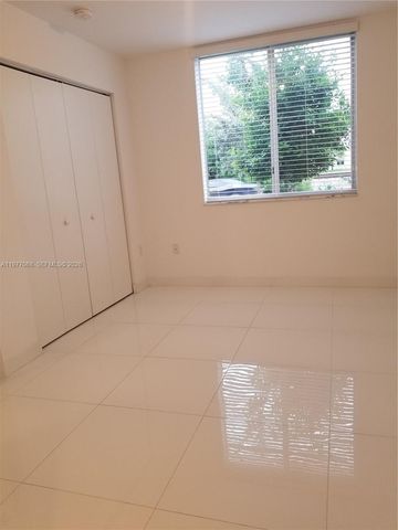 2651 NE 212th Ter 103, Miami, FL 33180