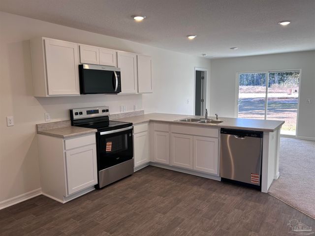 3998 Lancer St, Pace, FL 32571