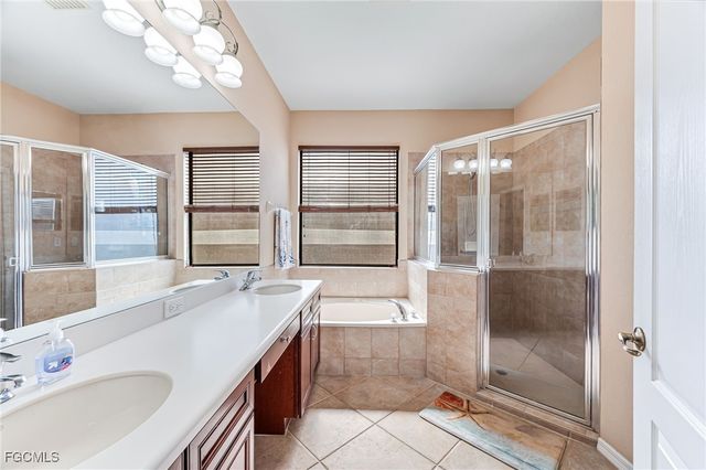 12154 Country Day CIR, Fort Myers, FL 33913