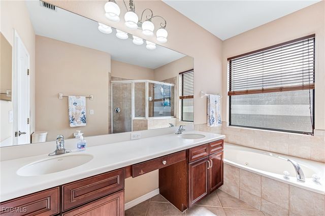 12154 Country Day CIR, Fort Myers, FL 33913