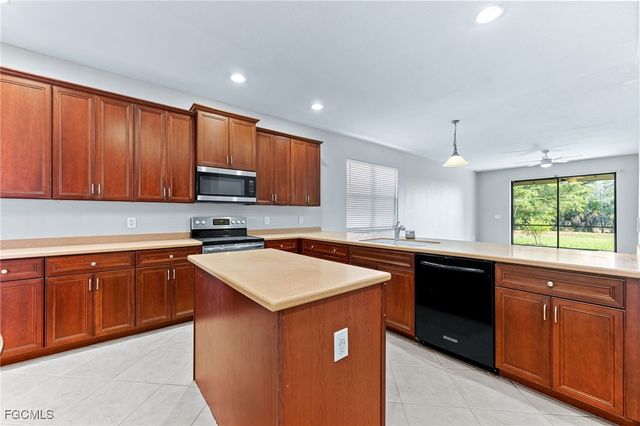 12154 Country Day CIR, Fort Myers, FL 33913