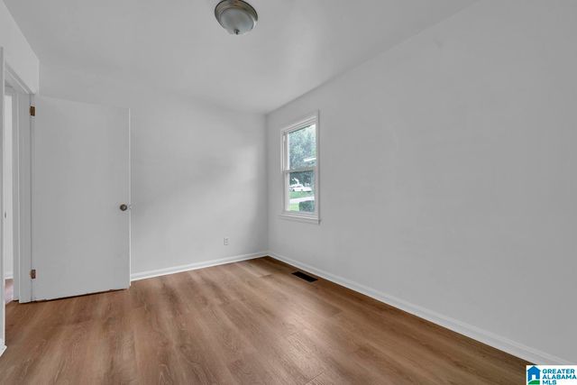 208 17TH AVENUE SW, Birmingham, AL 35211