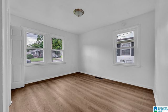 208 17TH AVENUE SW, Birmingham, AL 35211