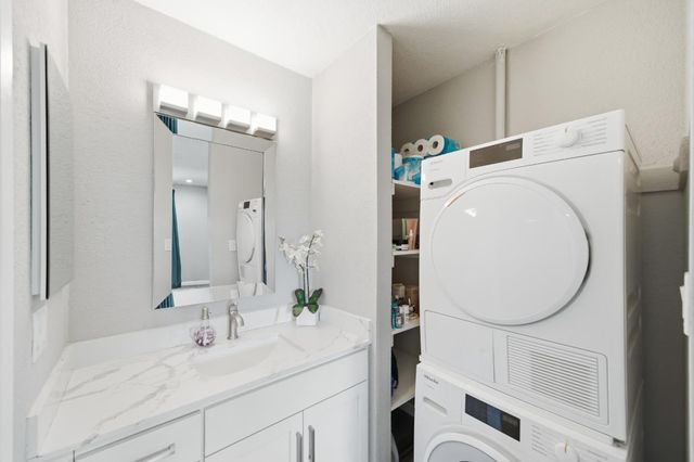 38228 Paseo Padre Parkway 10, Fremont, CA 94536