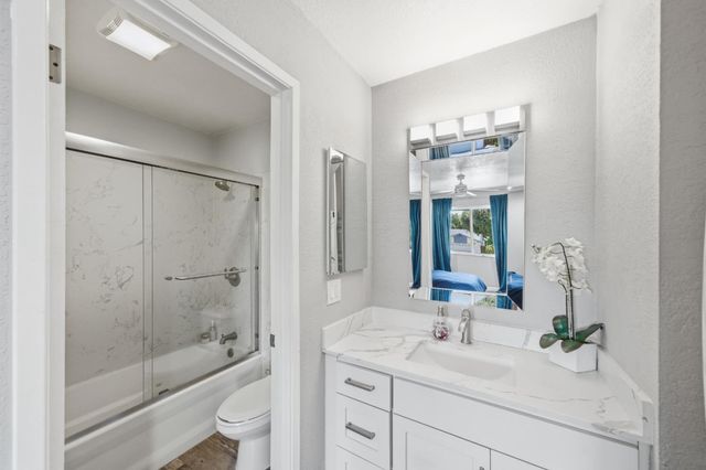 38228 Paseo Padre Parkway 10, Fremont, CA 94536