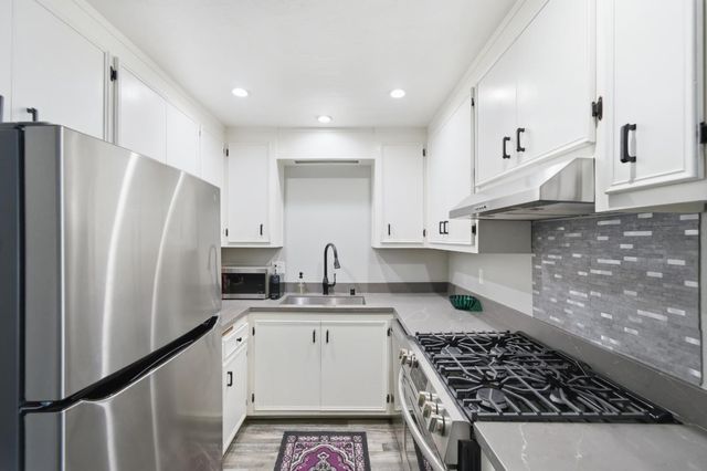 38228 Paseo Padre Parkway 10, Fremont, CA 94536