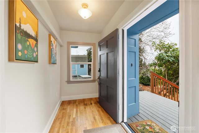 8366 6th Avenue, Tacoma, WA 98465