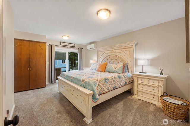 8366 6th Avenue, Tacoma, WA 98465