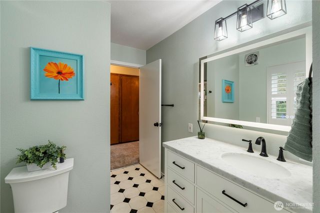 8366 6th Avenue, Tacoma, WA 98465