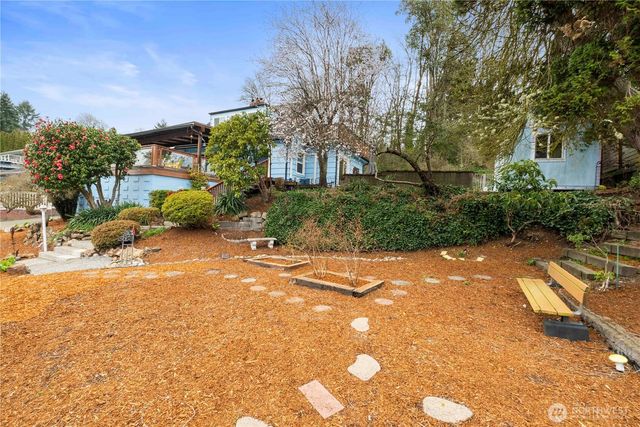 8366 6th Avenue, Tacoma, WA 98465