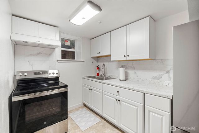 8366 6th Avenue, Tacoma, WA 98465