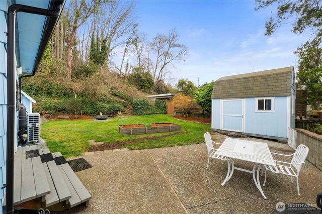 8366 6th Avenue, Tacoma, WA 98465