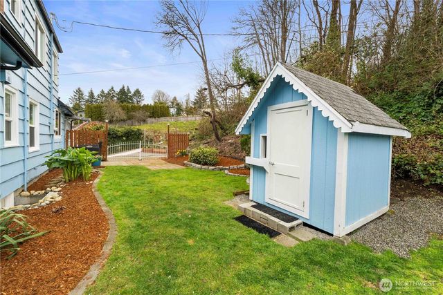 8366 6th Avenue, Tacoma, WA 98465