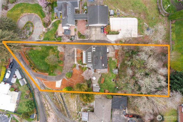 8366 6th Avenue, Tacoma, WA 98465