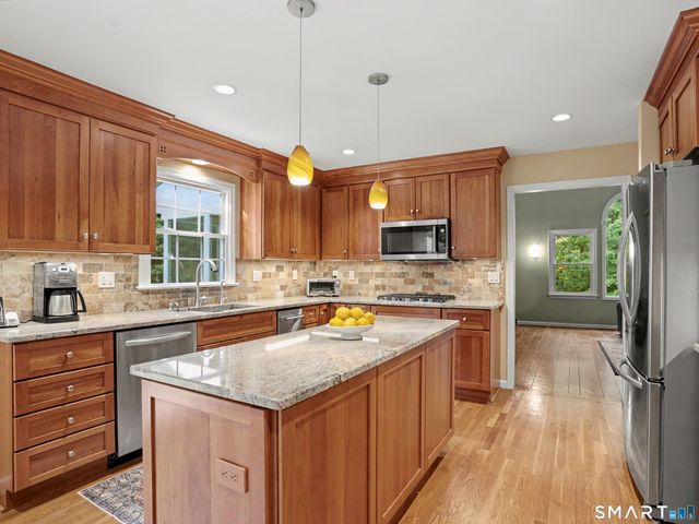16 Banks Hill Place, Ridgefield, CT 06877