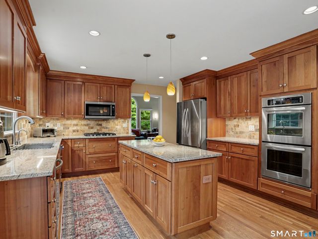 16 Banks Hill Place, Ridgefield, CT 06877