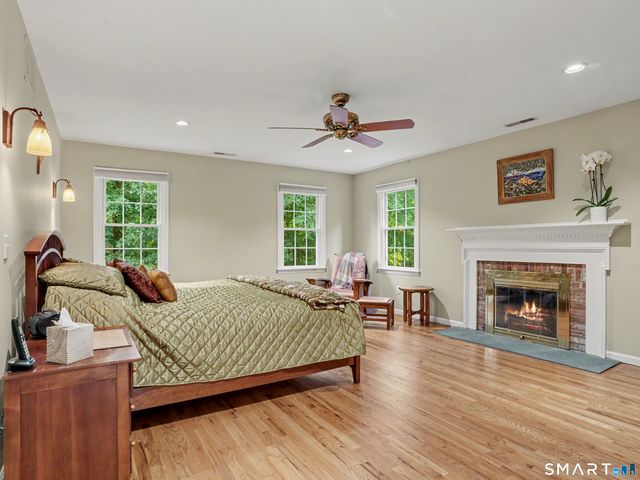 16 Banks Hill Place, Ridgefield, CT 06877