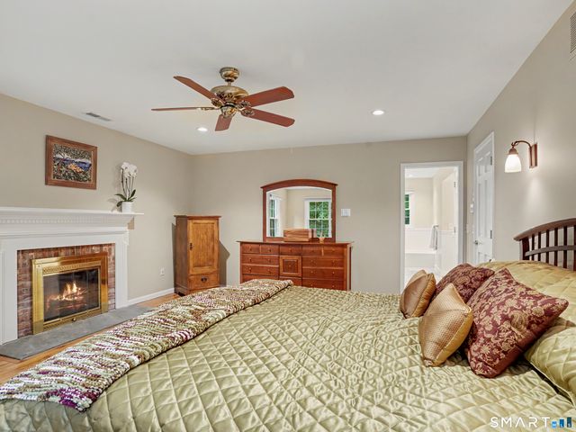 16 Banks Hill Place, Ridgefield, CT 06877
