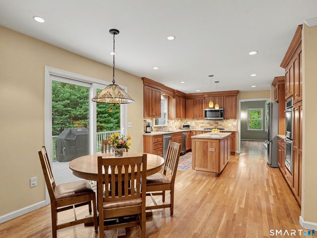 16 Banks Hill Place, Ridgefield, CT 06877