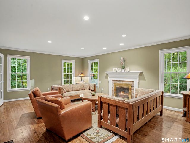 16 Banks Hill Place, Ridgefield, CT 06877