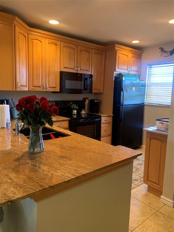 1400 NE 57th Street 302, Fort Lauderdale, FL 33334