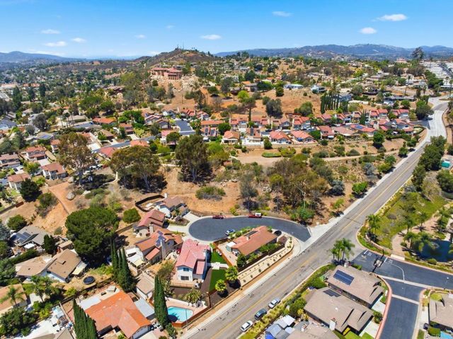 1851 Normandy Glen, Escondido, CA 92027