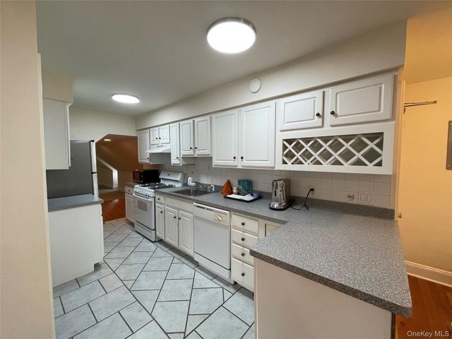 139 S Broadway 8, Nyack, NY 10960