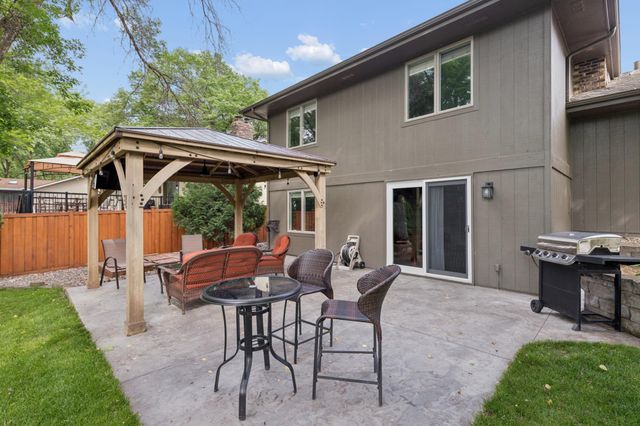 10505 33rd Avenue N, Plymouth, MN 55441