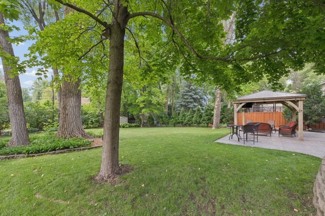 10505 33rd Avenue N, Plymouth, MN 55441