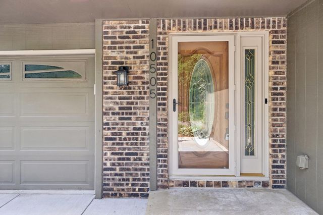 10505 33rd Avenue N, Plymouth, MN 55441