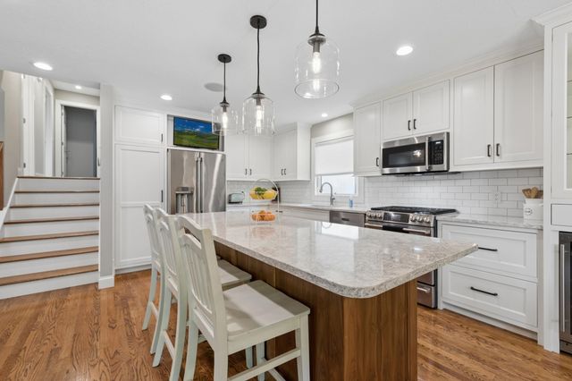 10505 33rd Avenue N, Plymouth, MN 55441