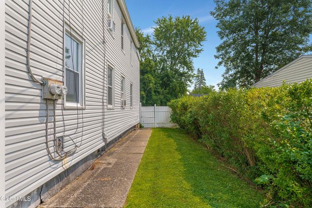 1 Dartmouth Street, Cohoes, NY 12047
