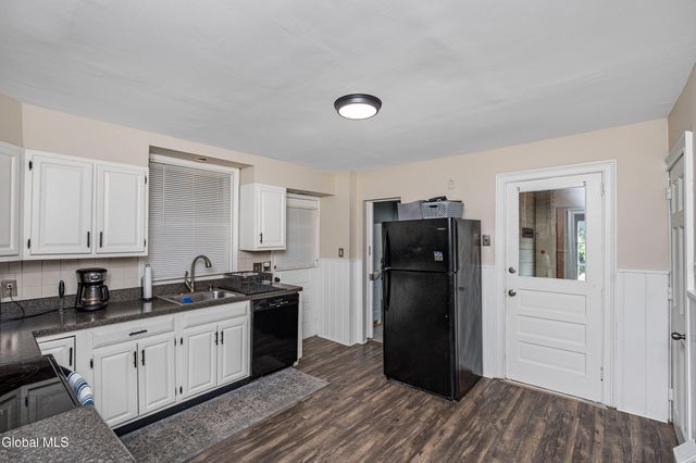 1 Dartmouth Street, Cohoes, NY 12047