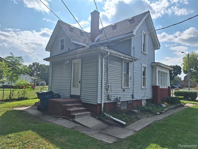 38 Northbound Gratiot Avenue, Mount Clemens, MI 48043