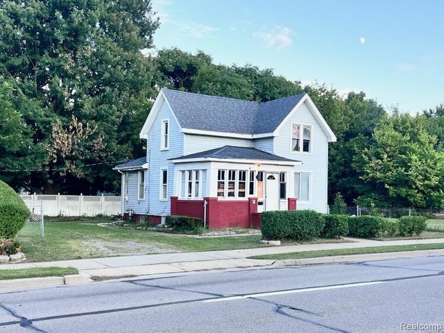38 Northbound Gratiot Avenue, Mount Clemens, MI 48043