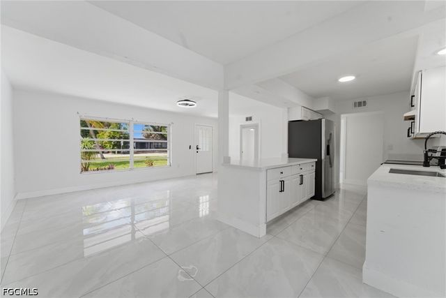 1637 Winkler AVE, Fort Myers, FL 33901