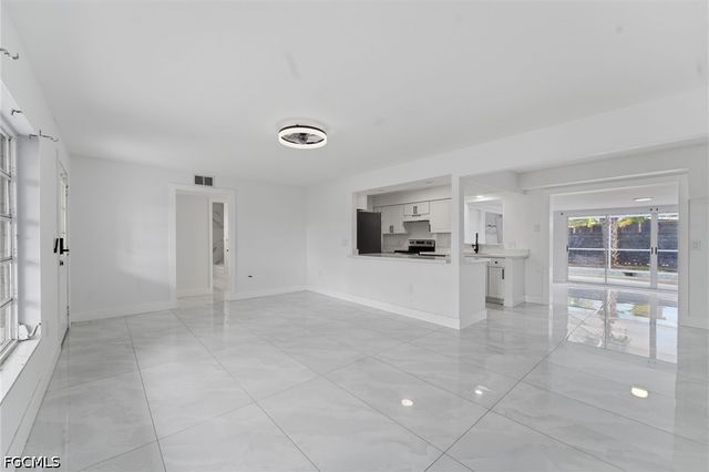 1637 Winkler AVE, Fort Myers, FL 33901