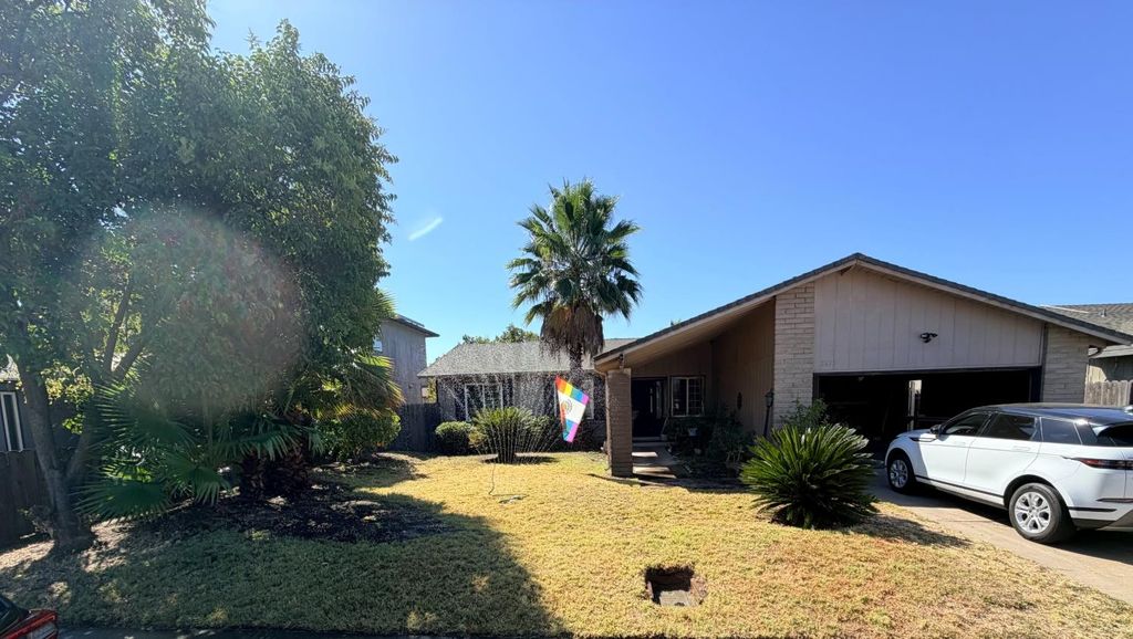 2630 Stanfield Dr, Stockton, CA 95209